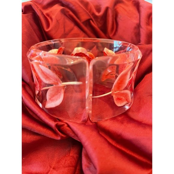 Lucite Bangle With Reverse Incised Roses Chunky Statement Retro - Picture 8 of 8